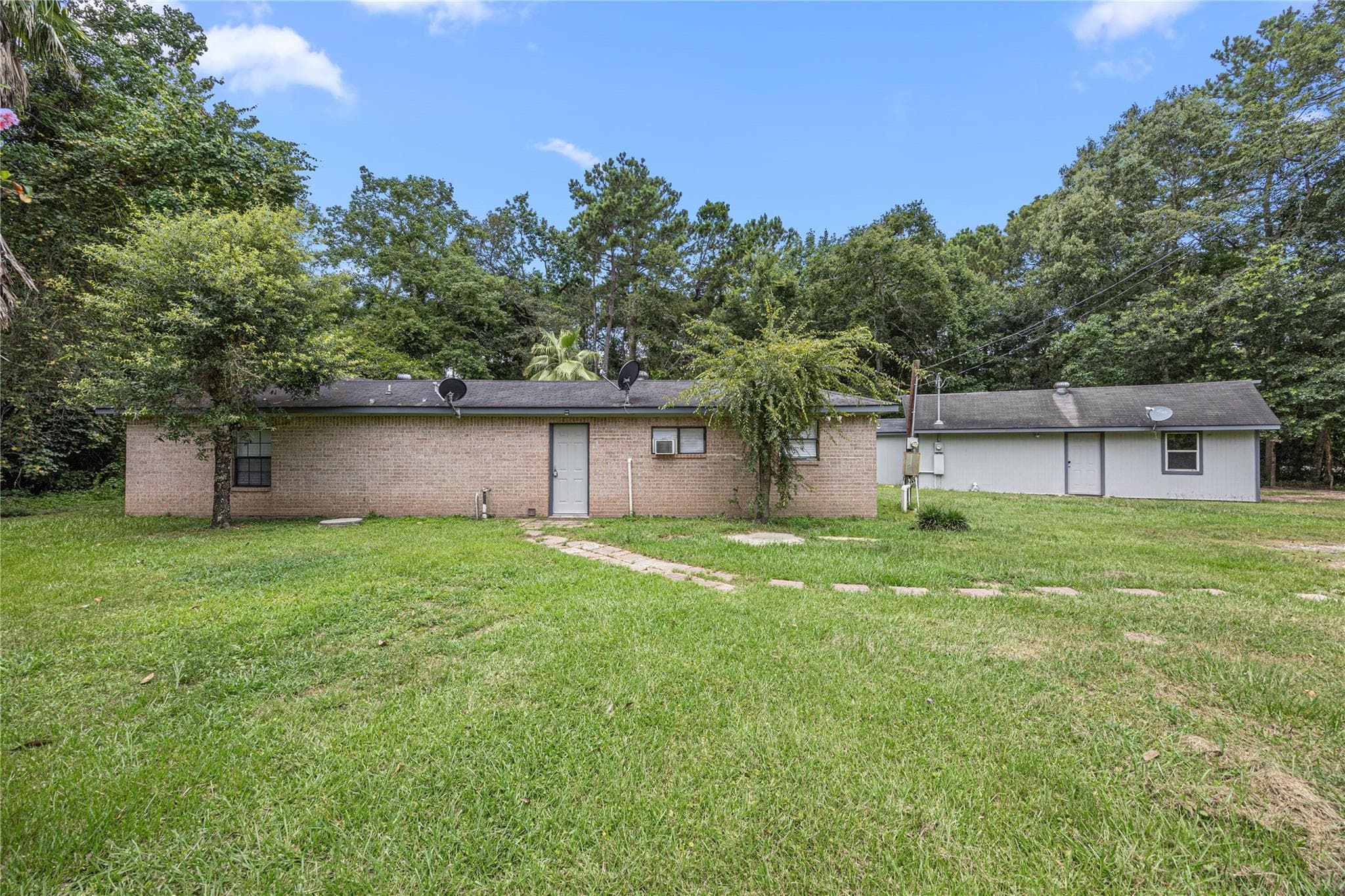 394 County Road 3378, Cleveland TX 77327